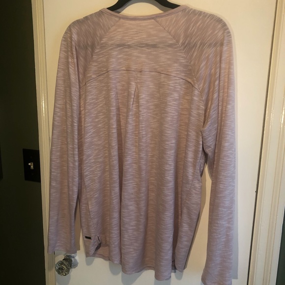 Pretty Pink & White Soft Top 🎈2 for $15 🎈 - Picture 6 of 6